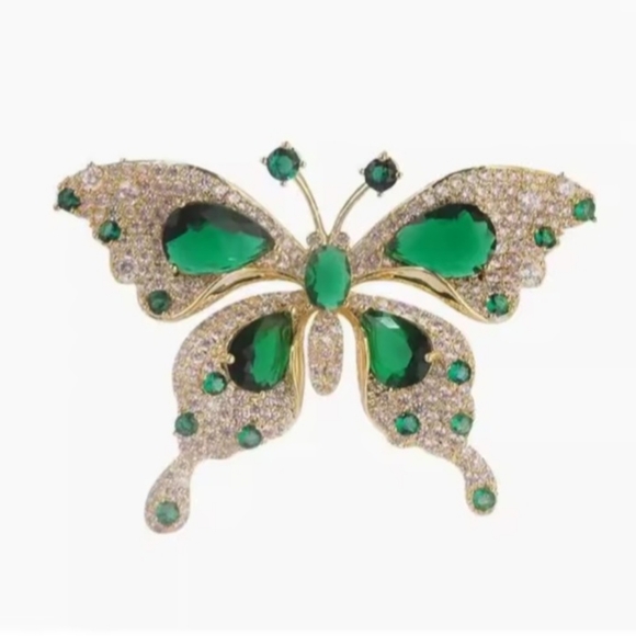 Jewelry - Butterfly Brooch with Sparkling Gemstones NIB